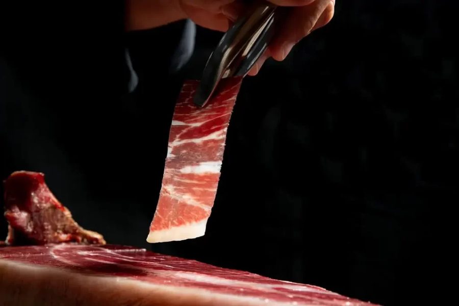 Dehesa Real — maestro cortador a cuchillo